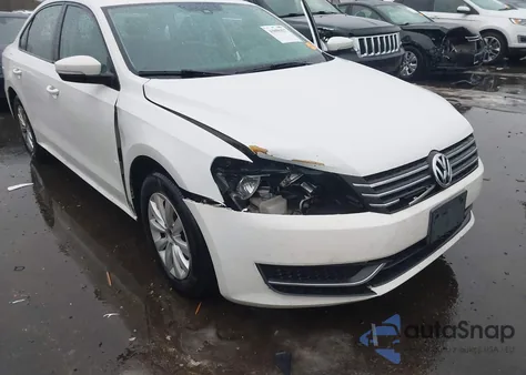 2013 Volkswagen Passat S z USA, uszkodzony, nr VIN 1VWAP7A32DC033648